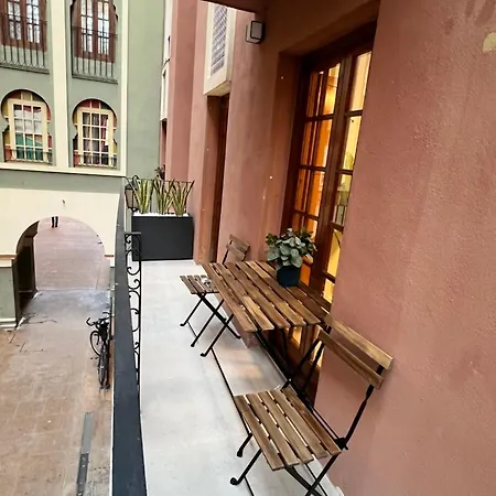 Little Venice 10 Days Minimum Port Saplaya